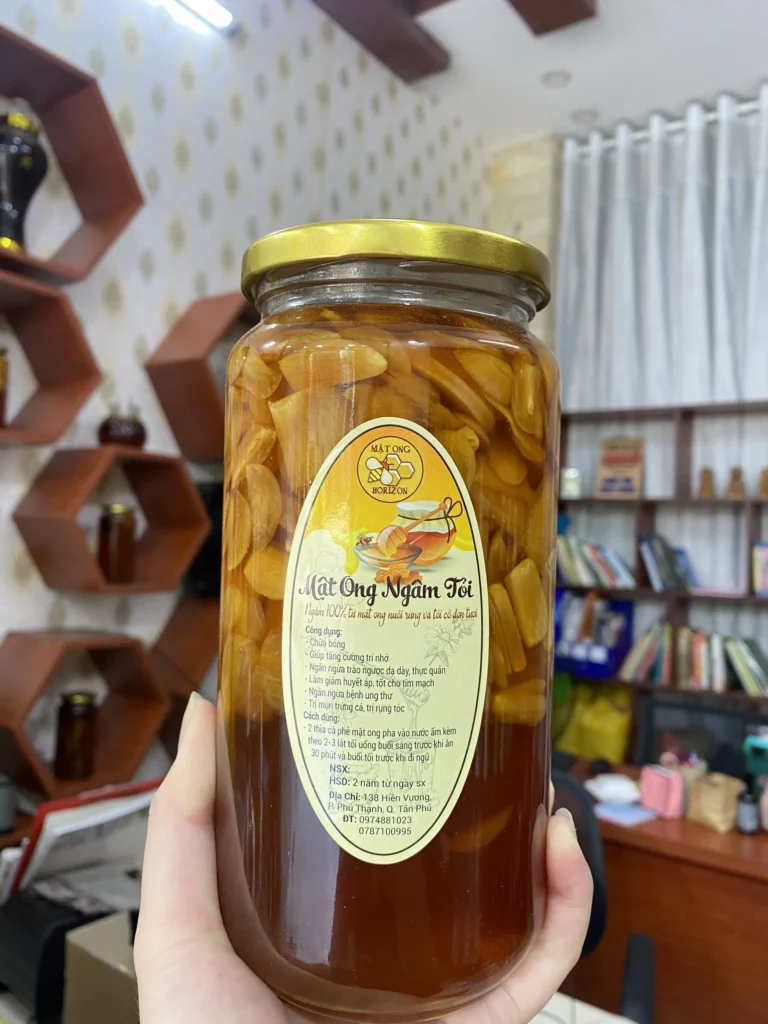 TỎI NGÂM MẬT ONG CÓ TÁC DỤNG CHỮA BỆNH GÌ, ĐỂ ĐƯỢC BAO LÂU? 9 Z3129493149401_f966c74cee9f899df85a52556401546f 1