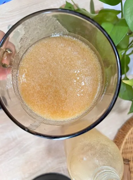 Mật ong nguyên chất kết tinh mảng đường khi để ở nhiệt độ thường là thật hay giả? 22 Mật ong kết tinh tủ lạnh